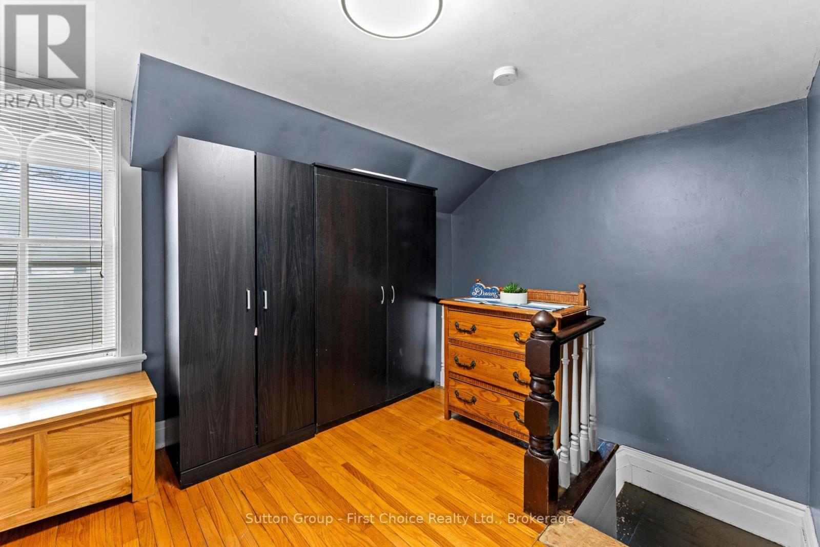 41 Goderich Street W Property Photo 25