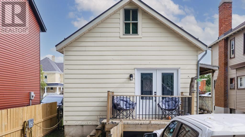 41 Goderich Street W Property Photo 33
