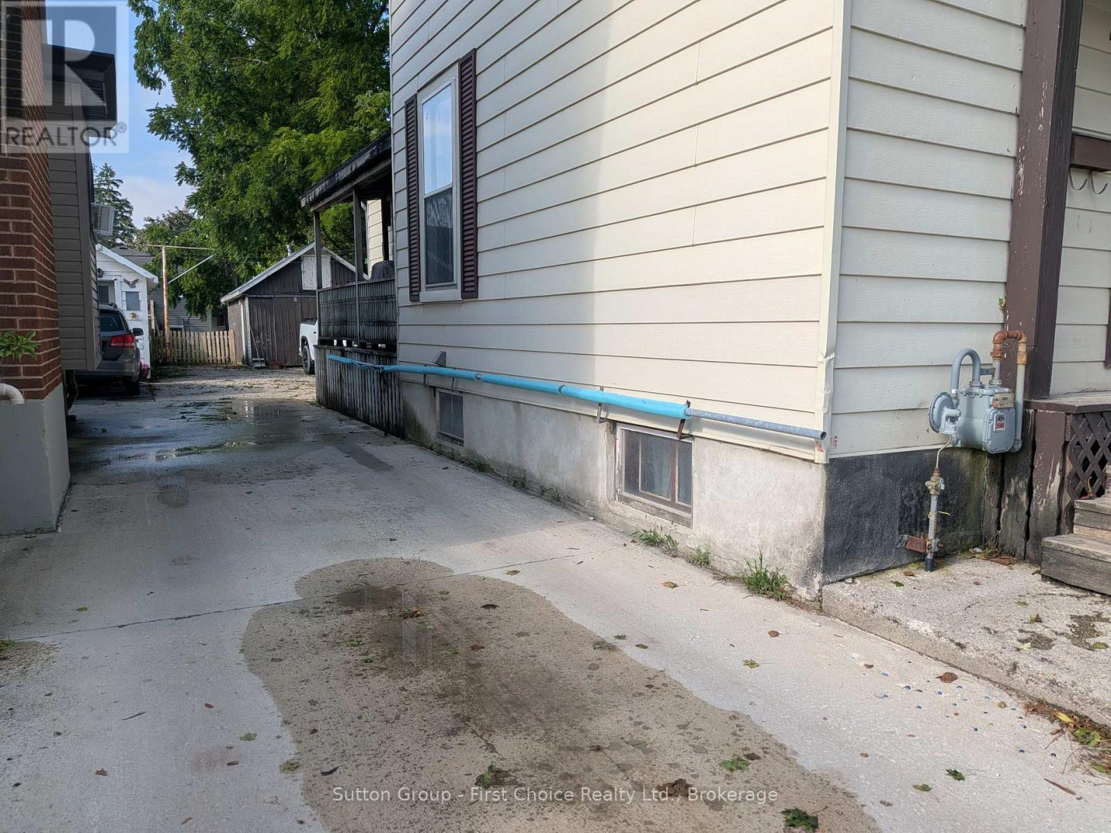 41 Goderich Street W Property Photo 36