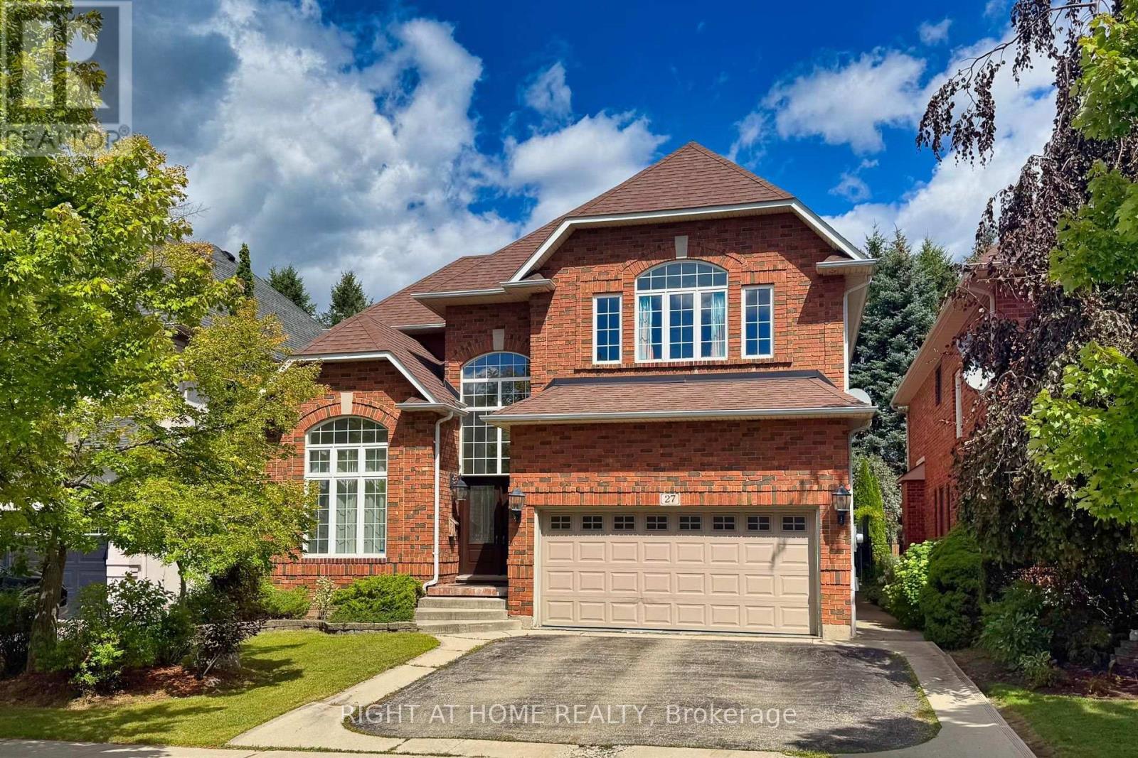 27 Thoroughbred Boulevard Property Photo 1