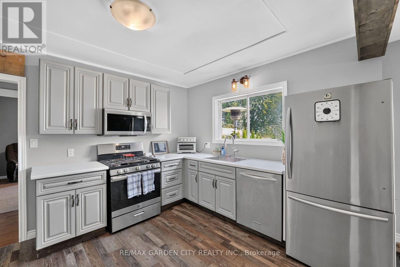 423 Read Road Property Photo 5