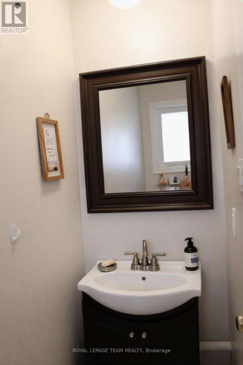 53 - 503 Sidney Drive Property Photo 13