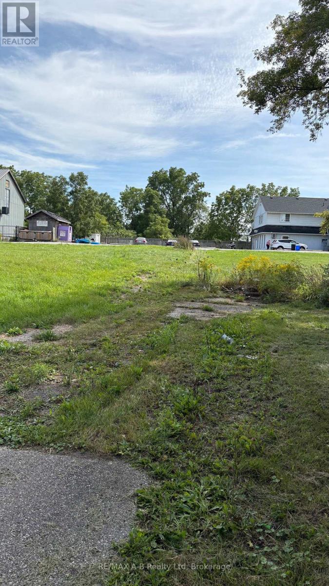 6 Brydges Street E Property Photo 1