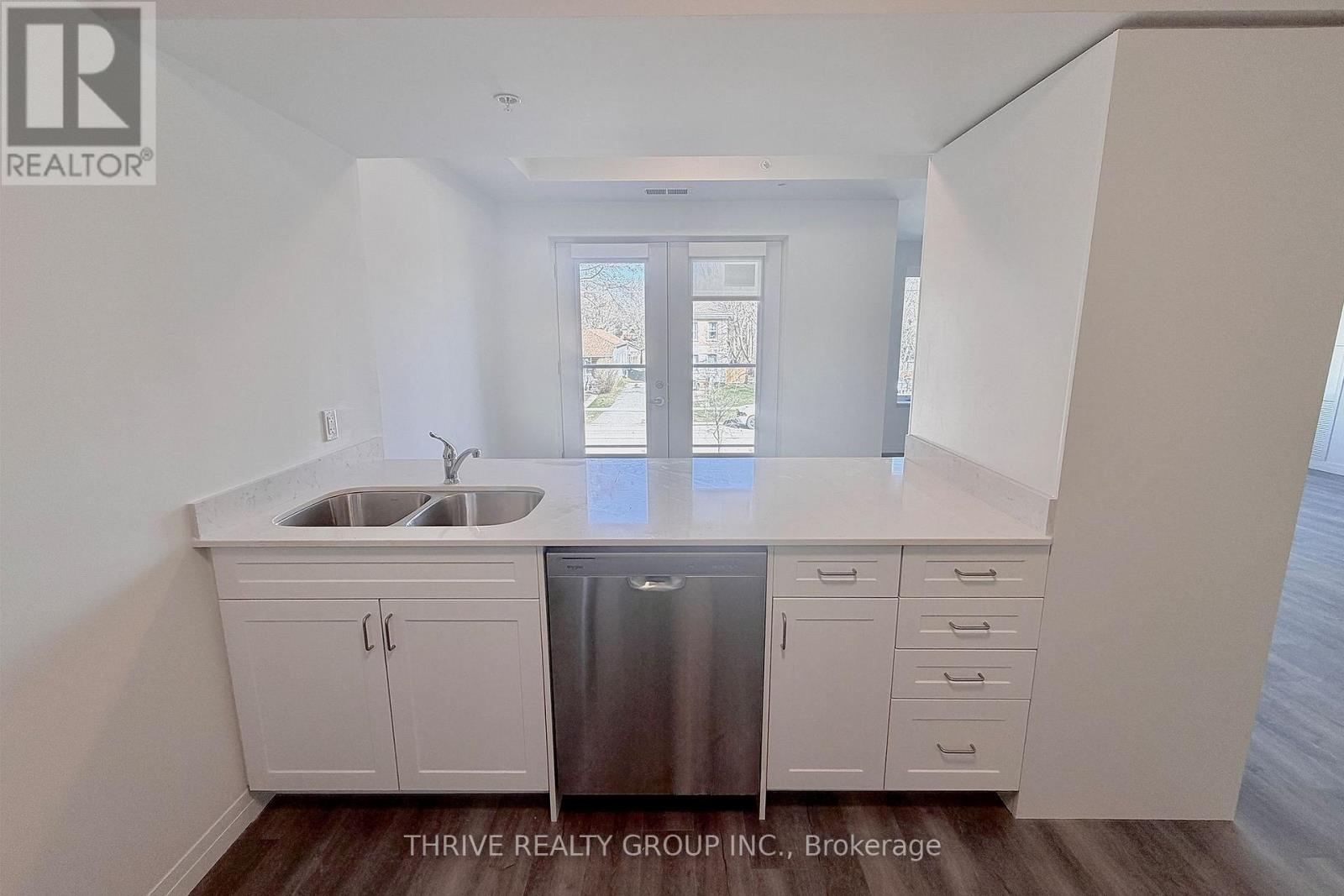 510 - 373 Hill Street Property Photo 13