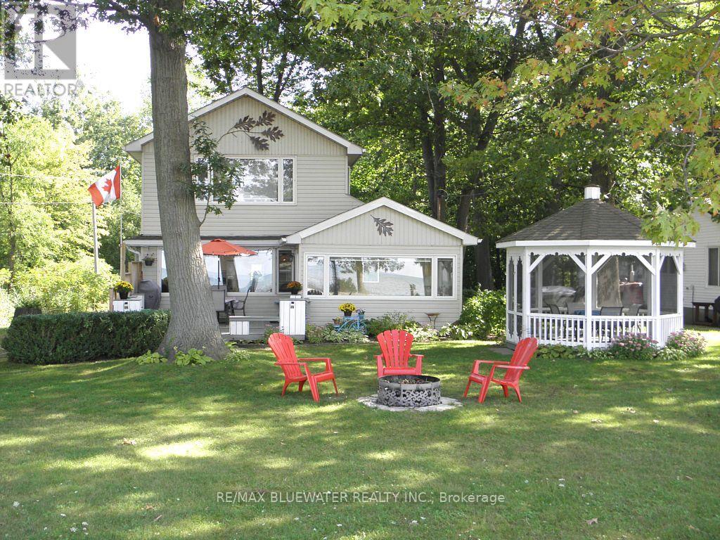 9714 Lake Road Property Photo 1