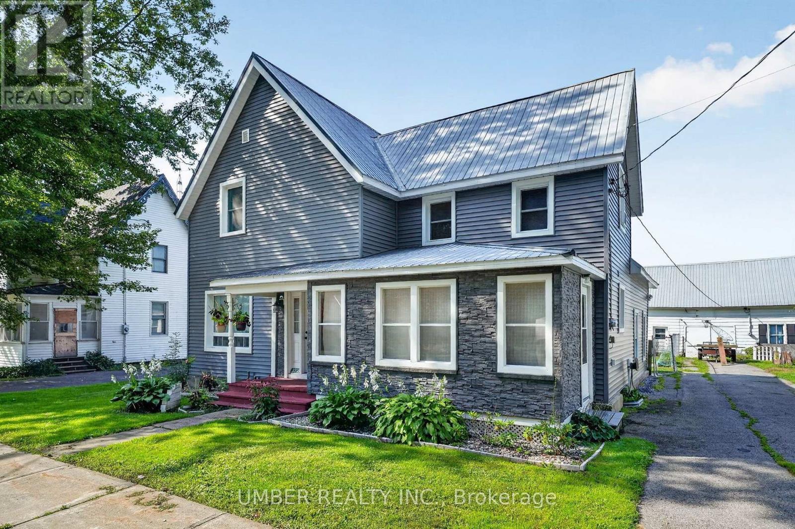 3318 MAIN STREET