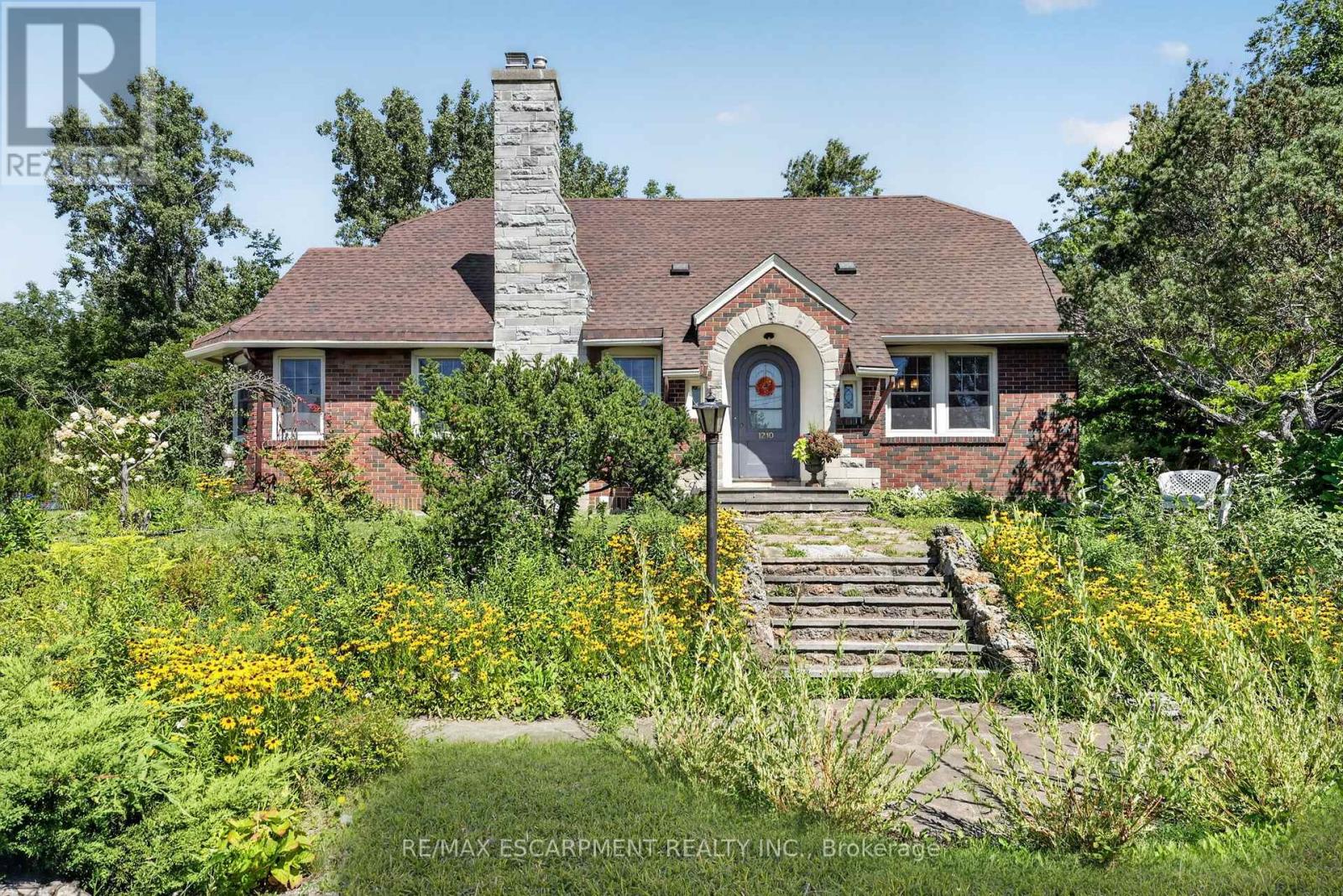 1210 Garrison Road Property Photo 1