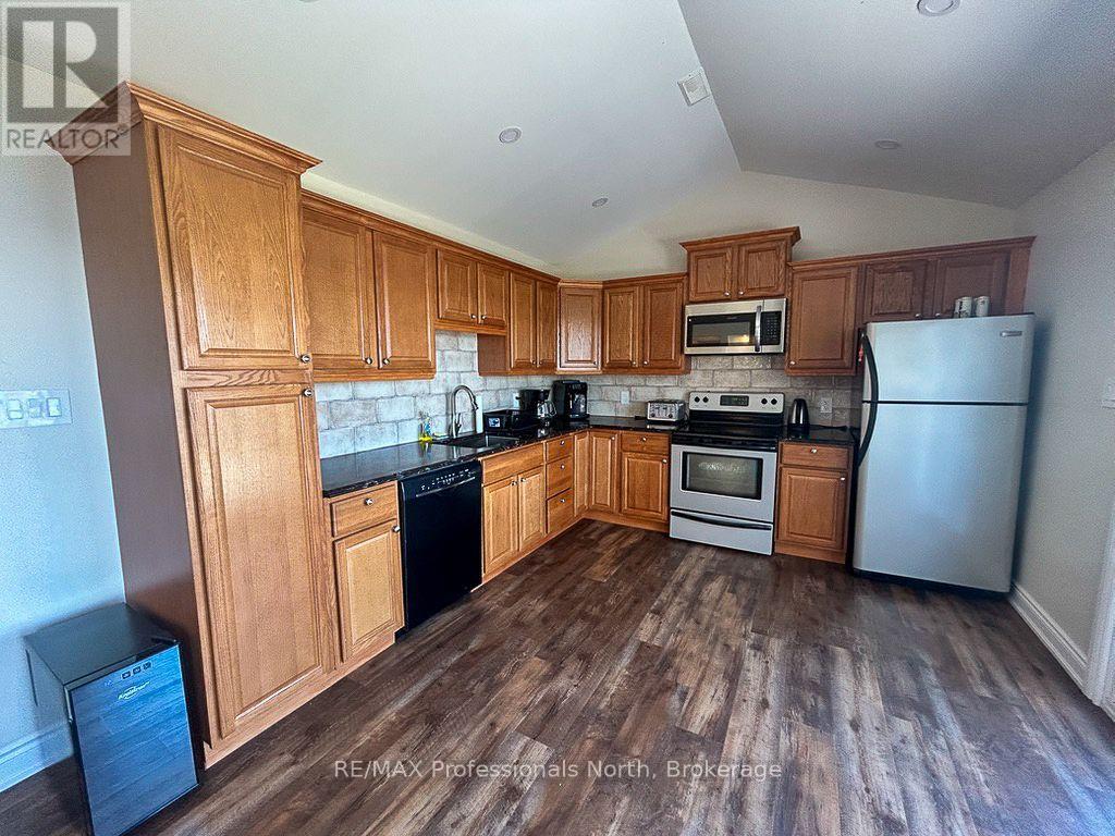 652 Robel Drive Property Photo 6