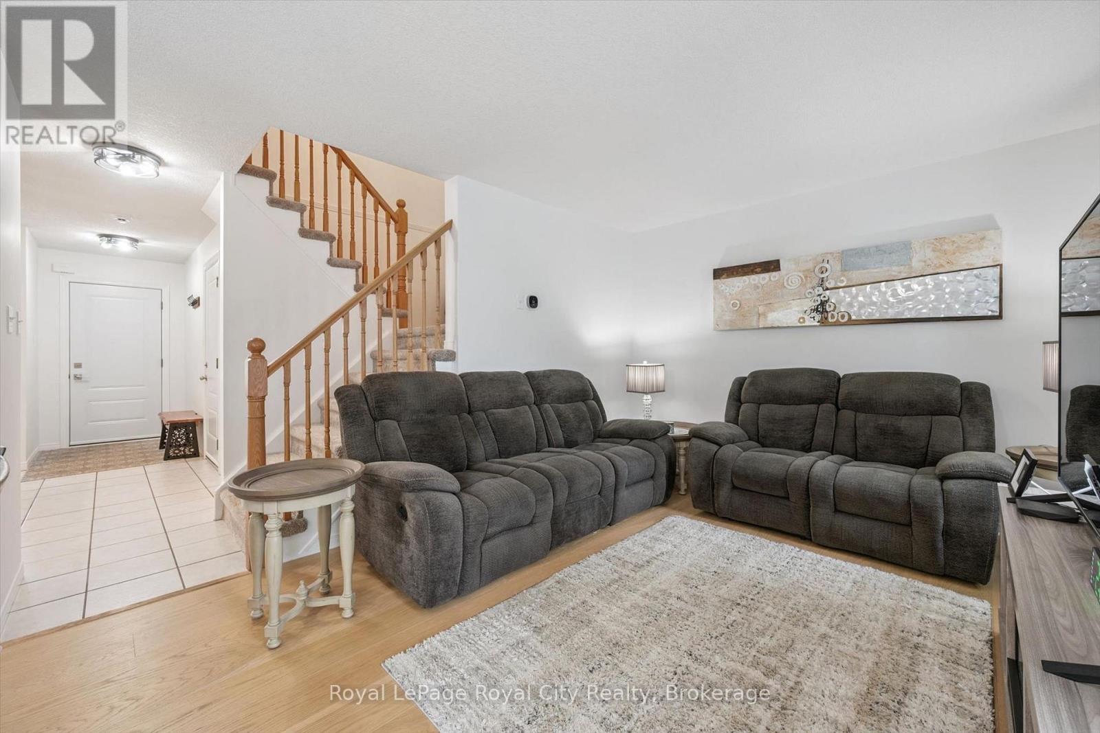 15 Trailbrook Lane Property Photo 16