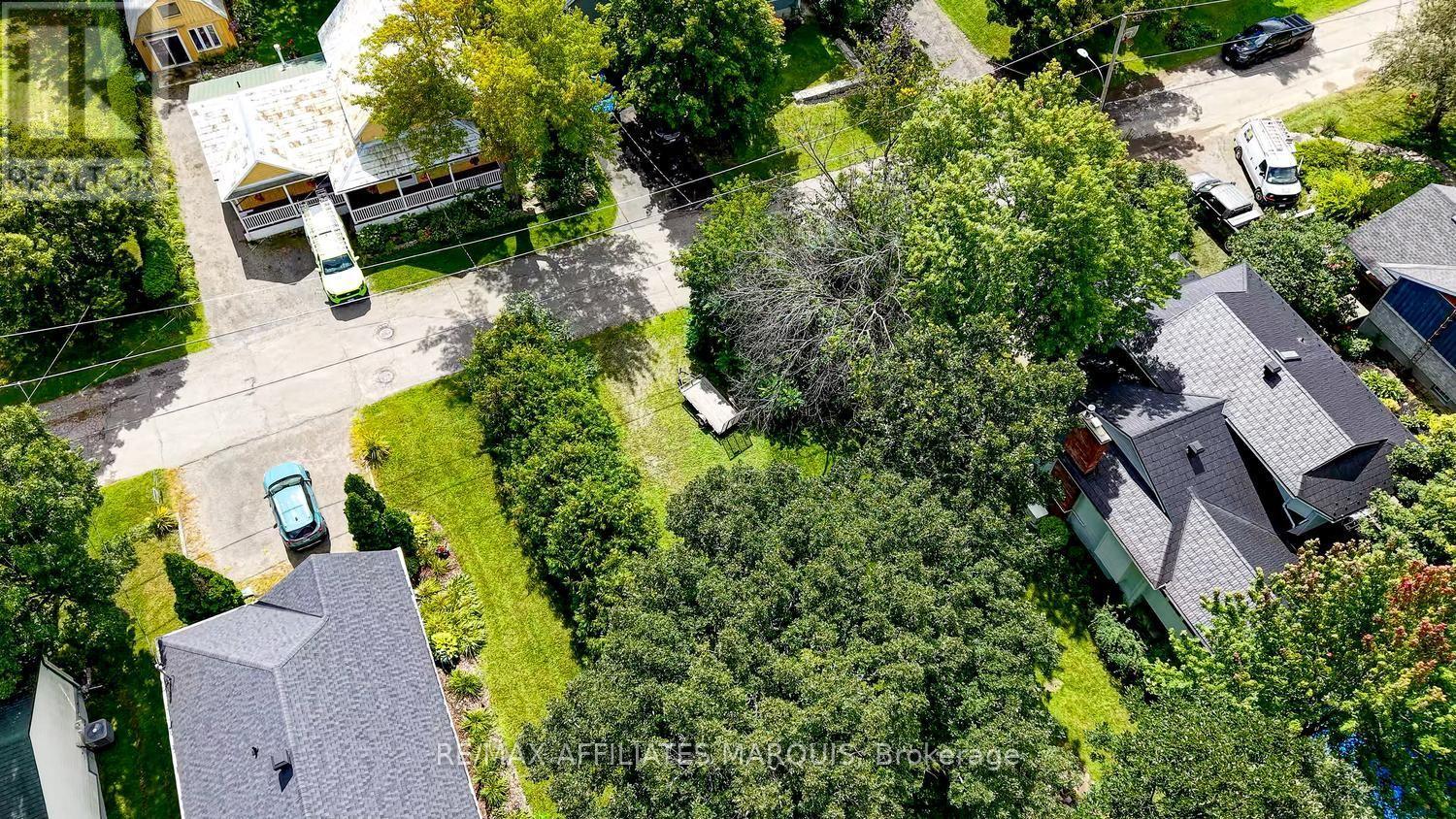 00 Wellington Street E Property Photo 24