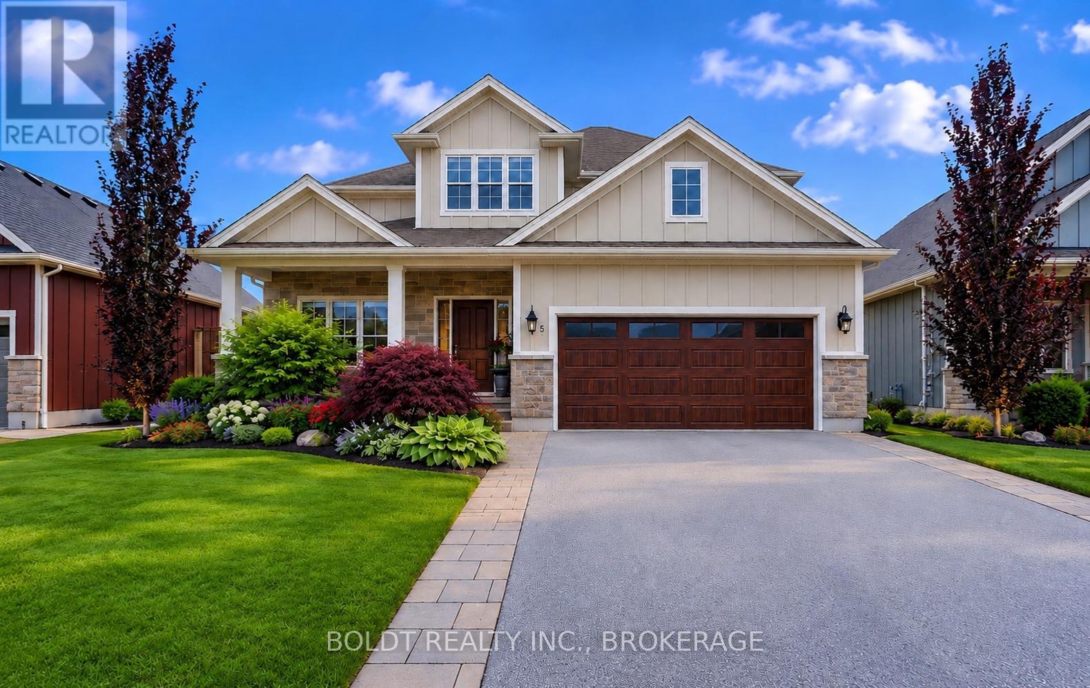 5 Gossen Drive Property Photo 1