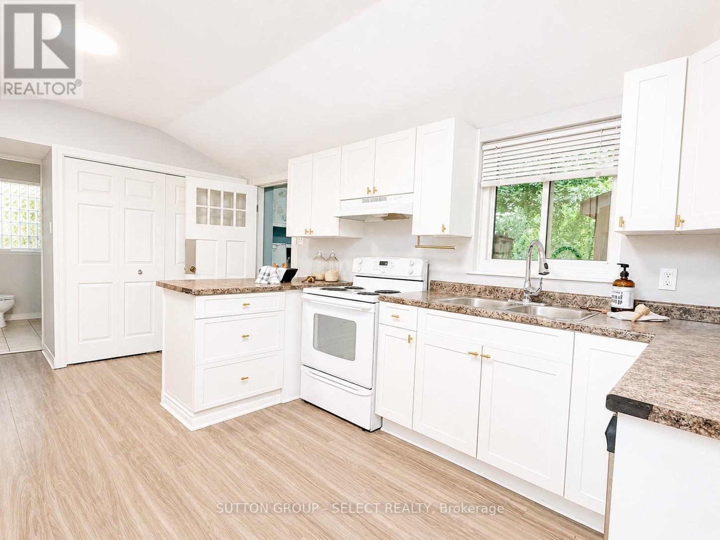 14 Arthur Street Property Photo 12
