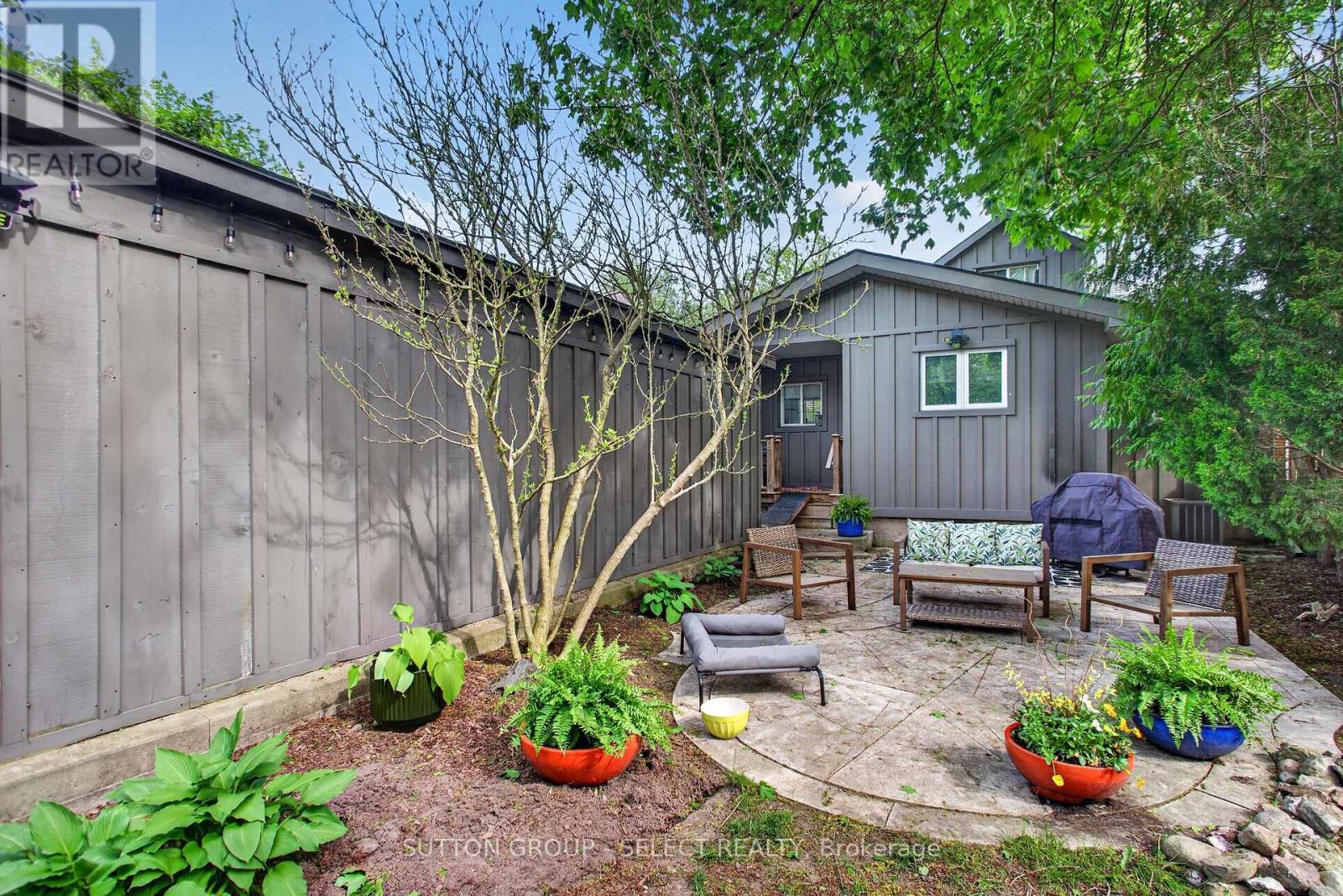 14 Arthur Street Property Photo 17