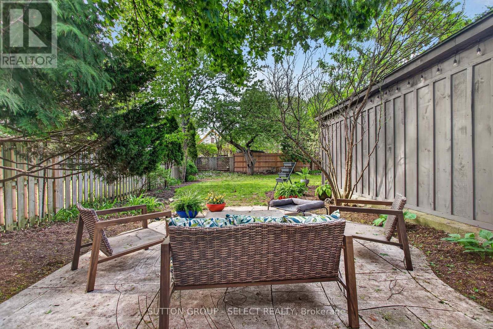 14 Arthur Street Property Photo 18