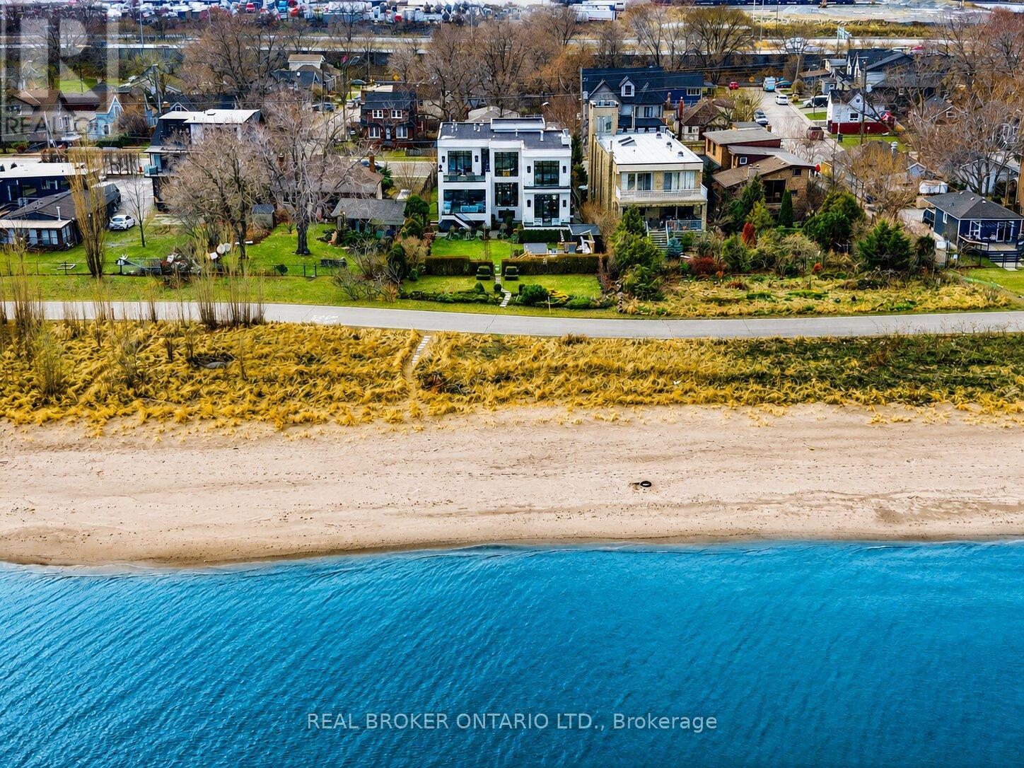 711 Beach Boulevard Property Photo 2
