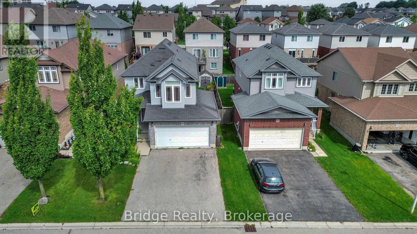 880 Frontenac Crescent Property Photo 1