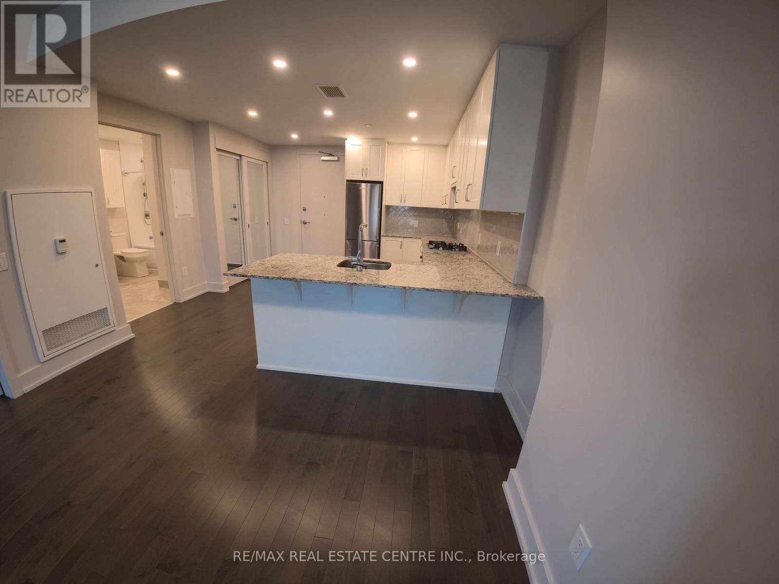 405 - 60 Springhurst Avenue Property Photo 17