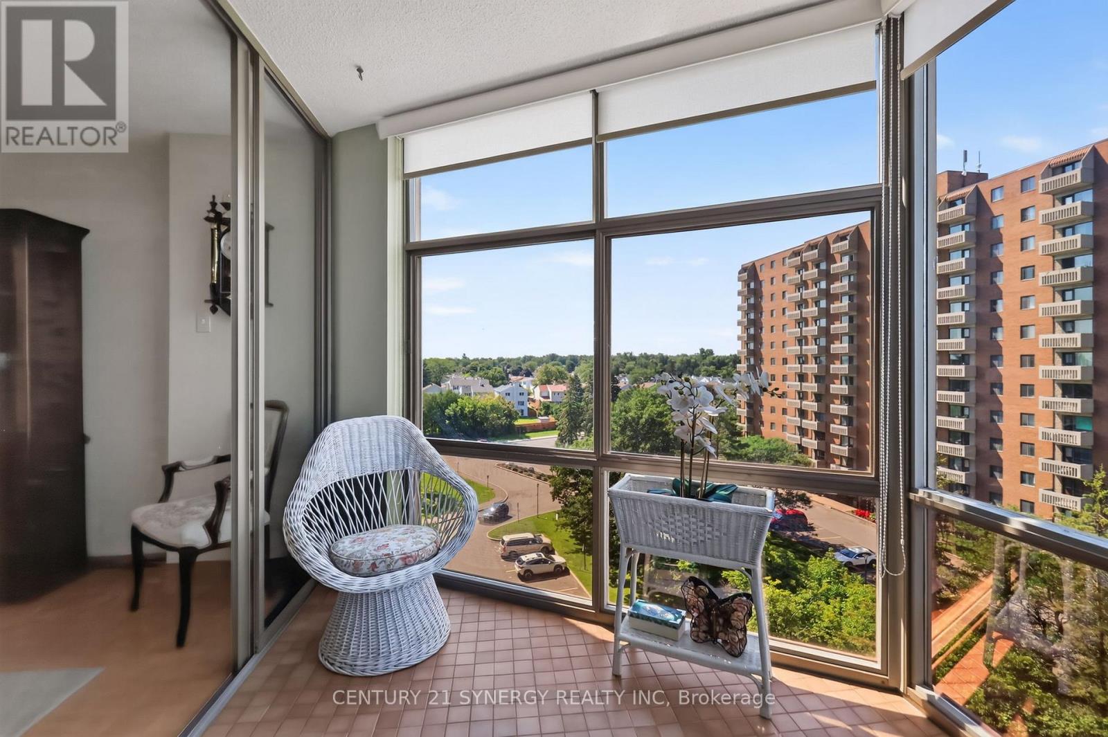 704 - 2759 Carousel Crescent Property Photo 15