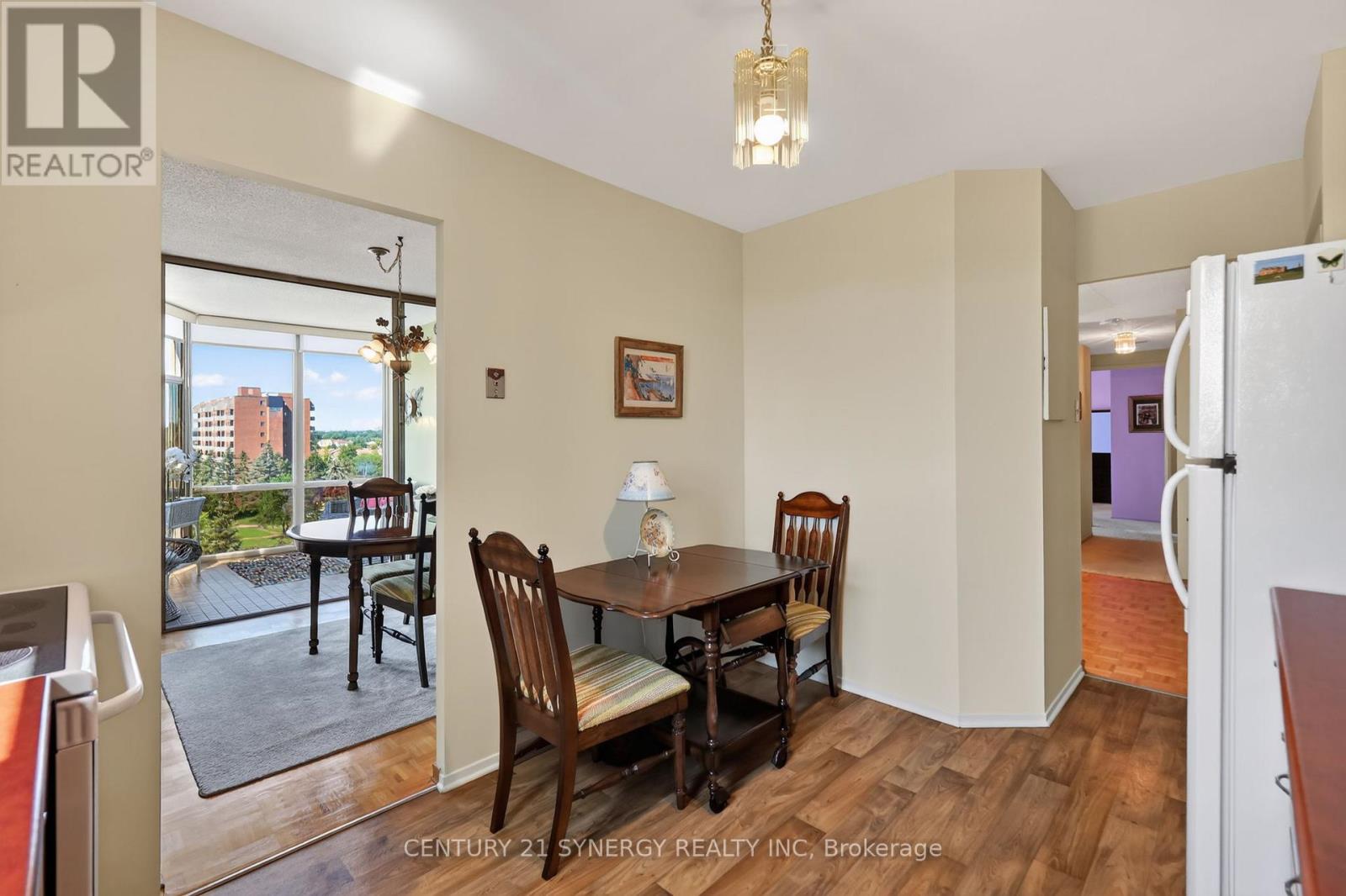 704 - 2759 Carousel Crescent Property Photo 19