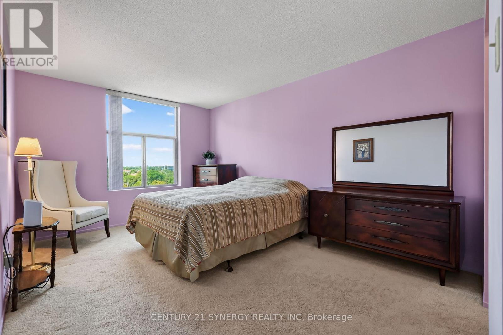 704 - 2759 Carousel Crescent Property Photo 23