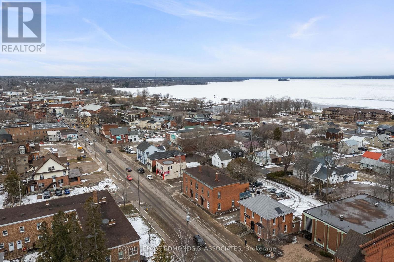 259 Pembroke Street E Property Photo 6