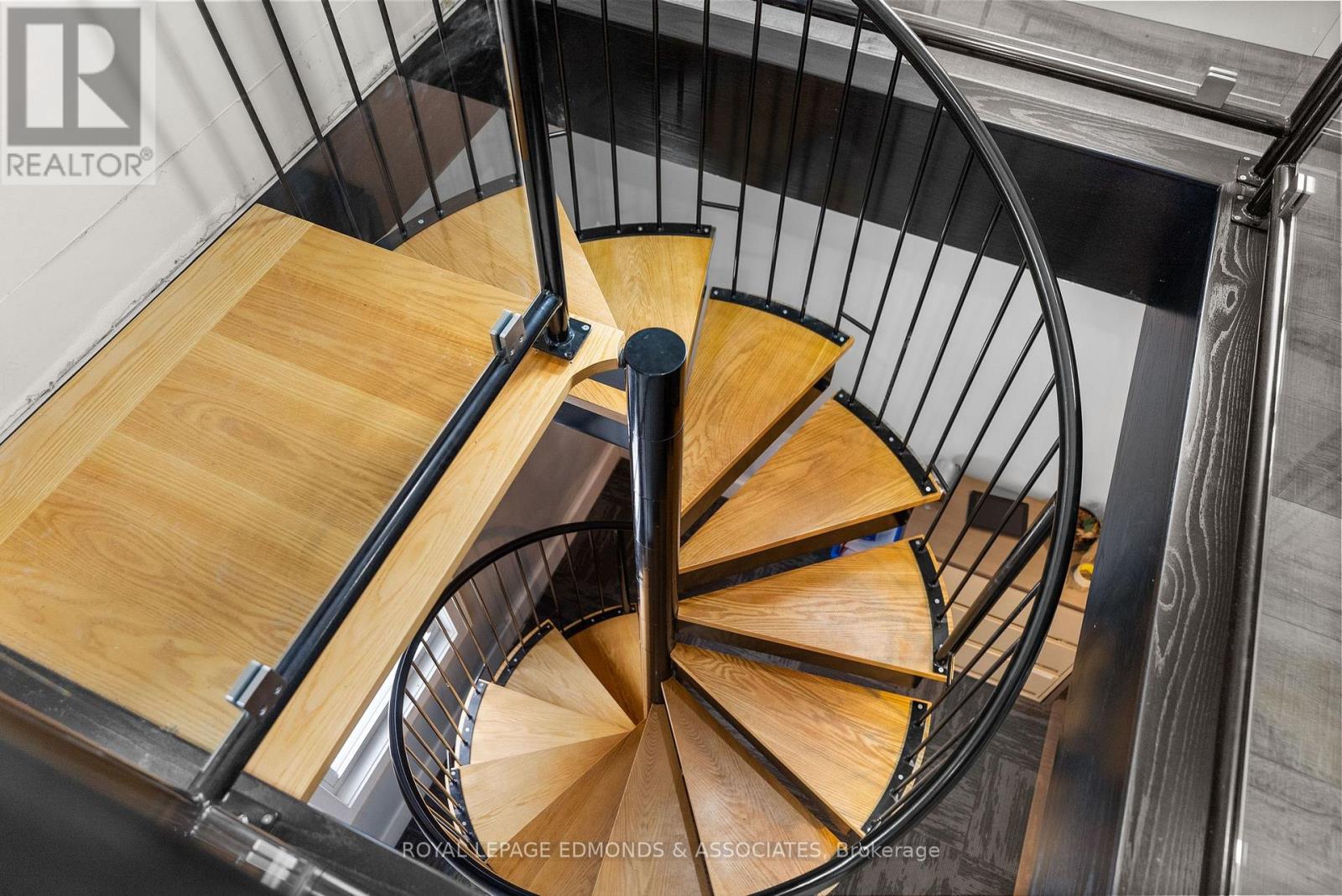 259 Pembroke Street E Property Photo 26