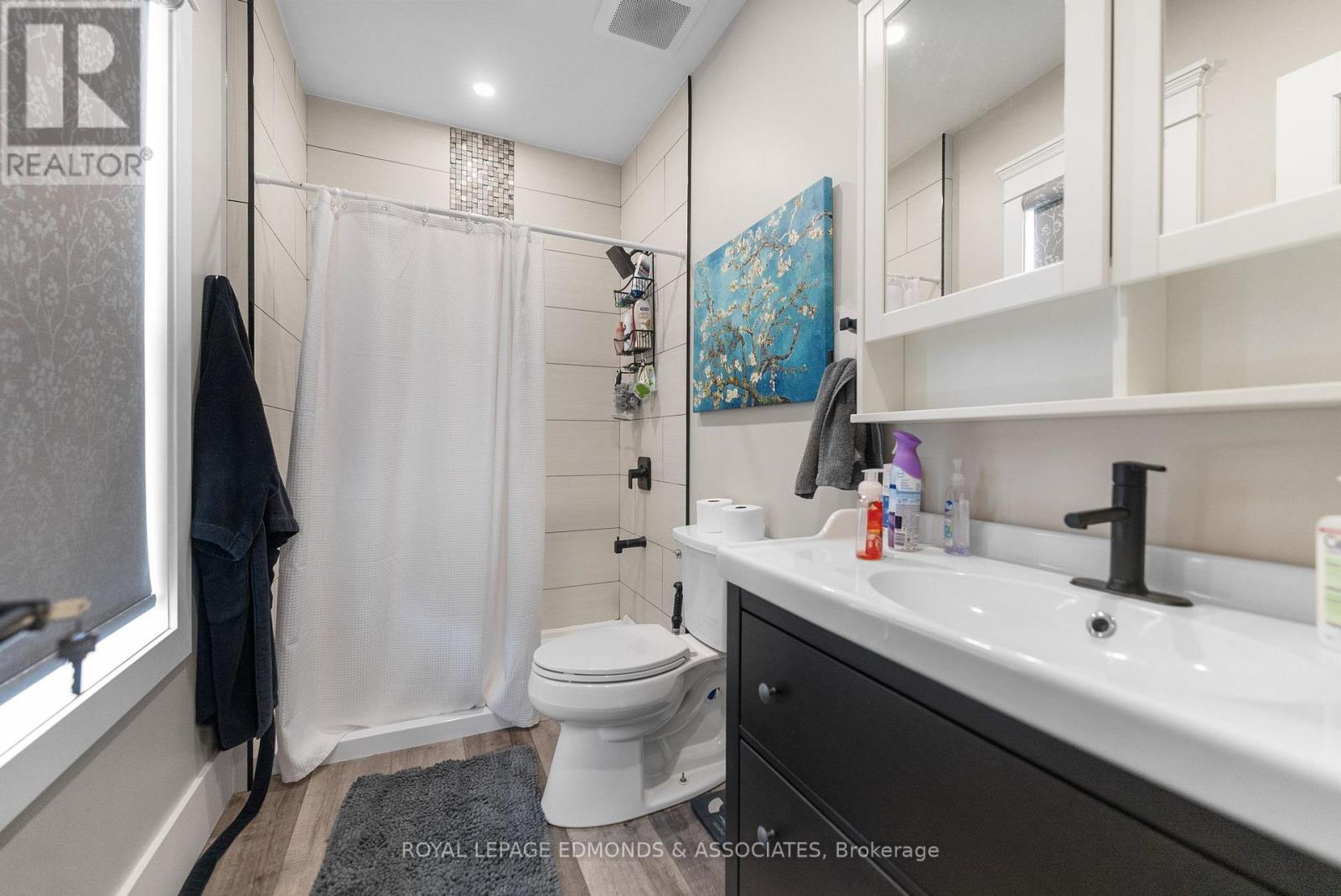 259 Pembroke Street E Property Photo 28