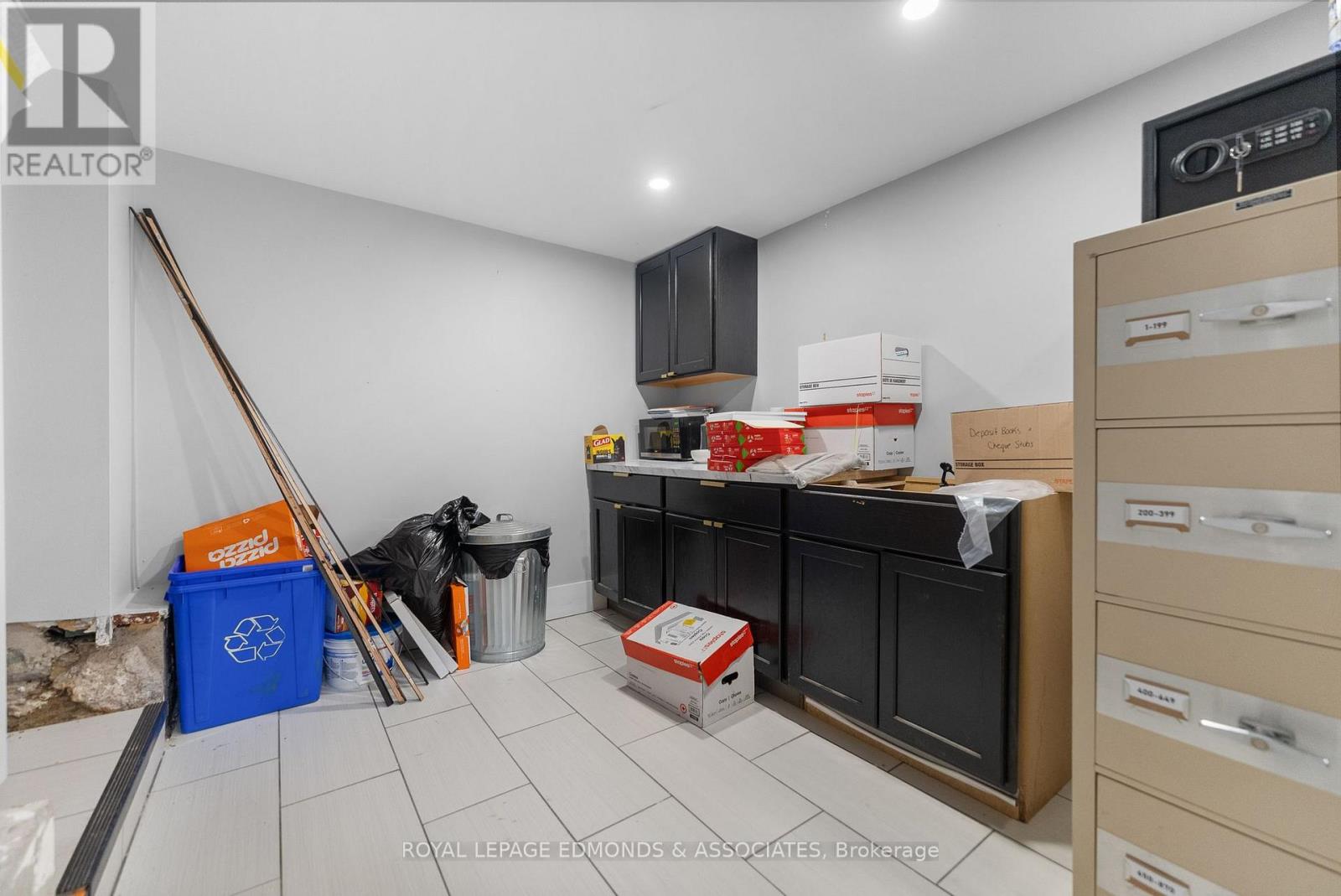259 Pembroke Street E Property Photo 35