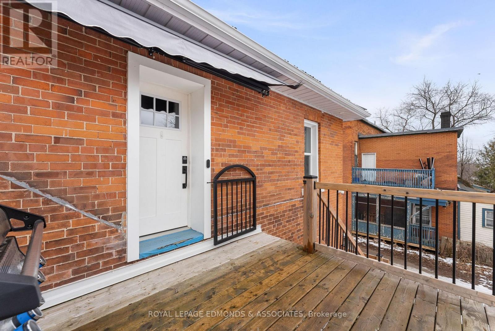 259 Pembroke Street E Property Photo 39