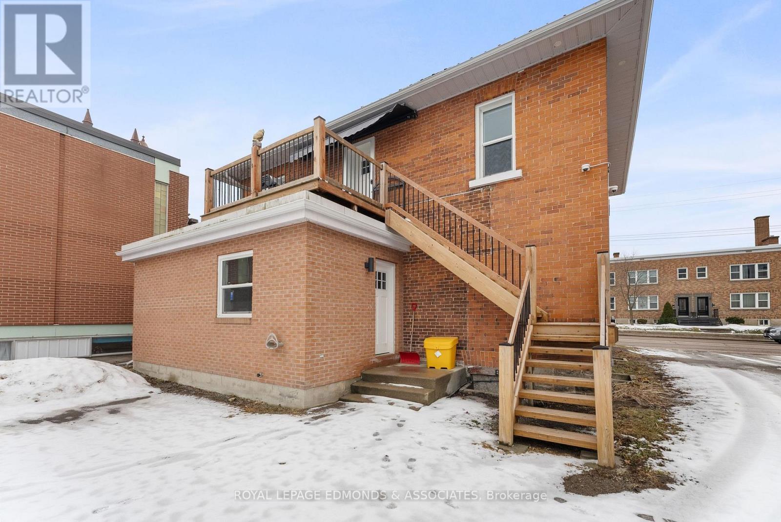 259 Pembroke Street E Property Photo 41