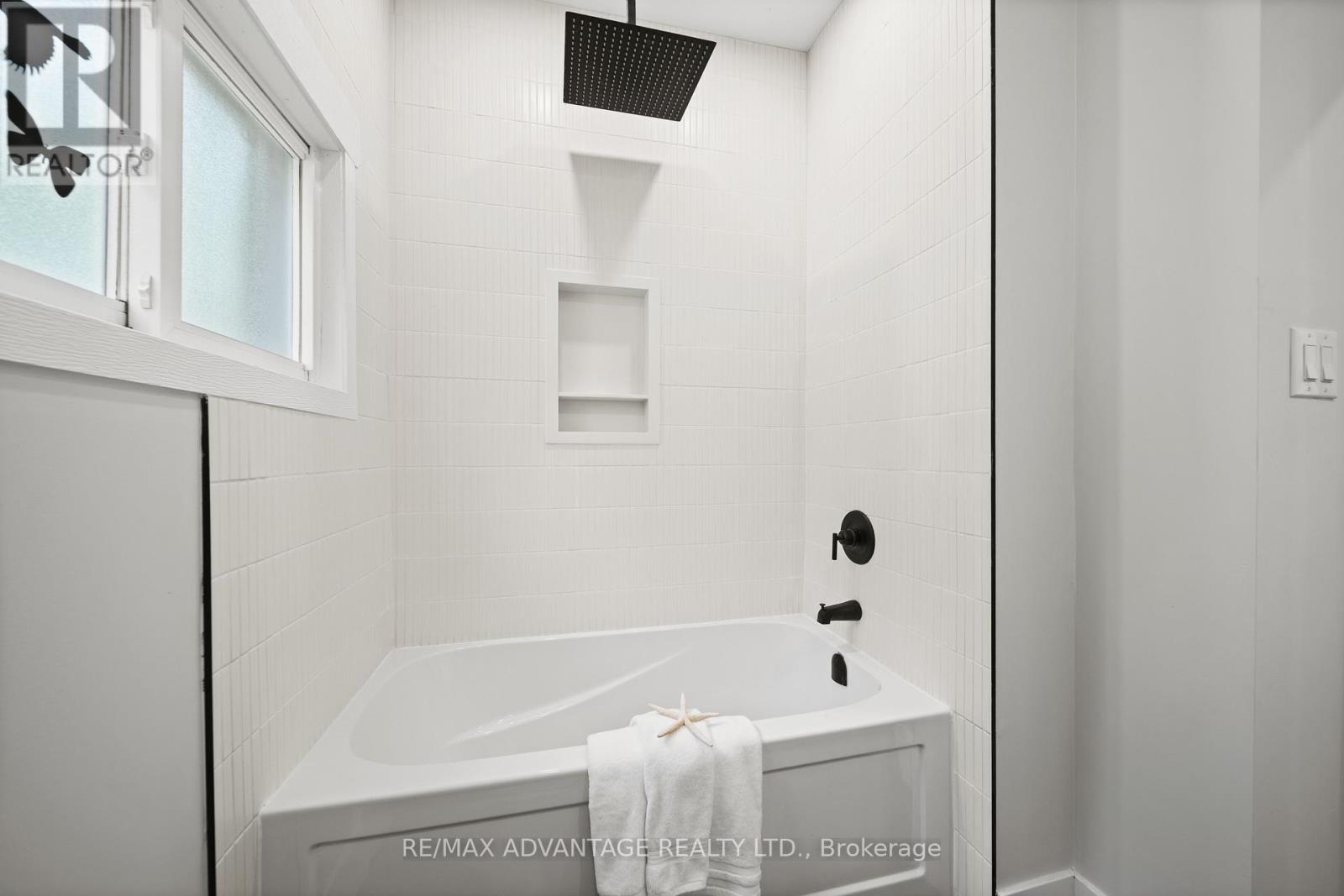 209 Victoria Street Property Photo 19