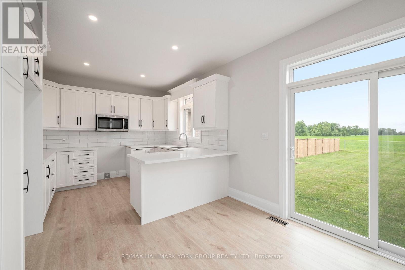 246 Leitch Street Property Photo 12