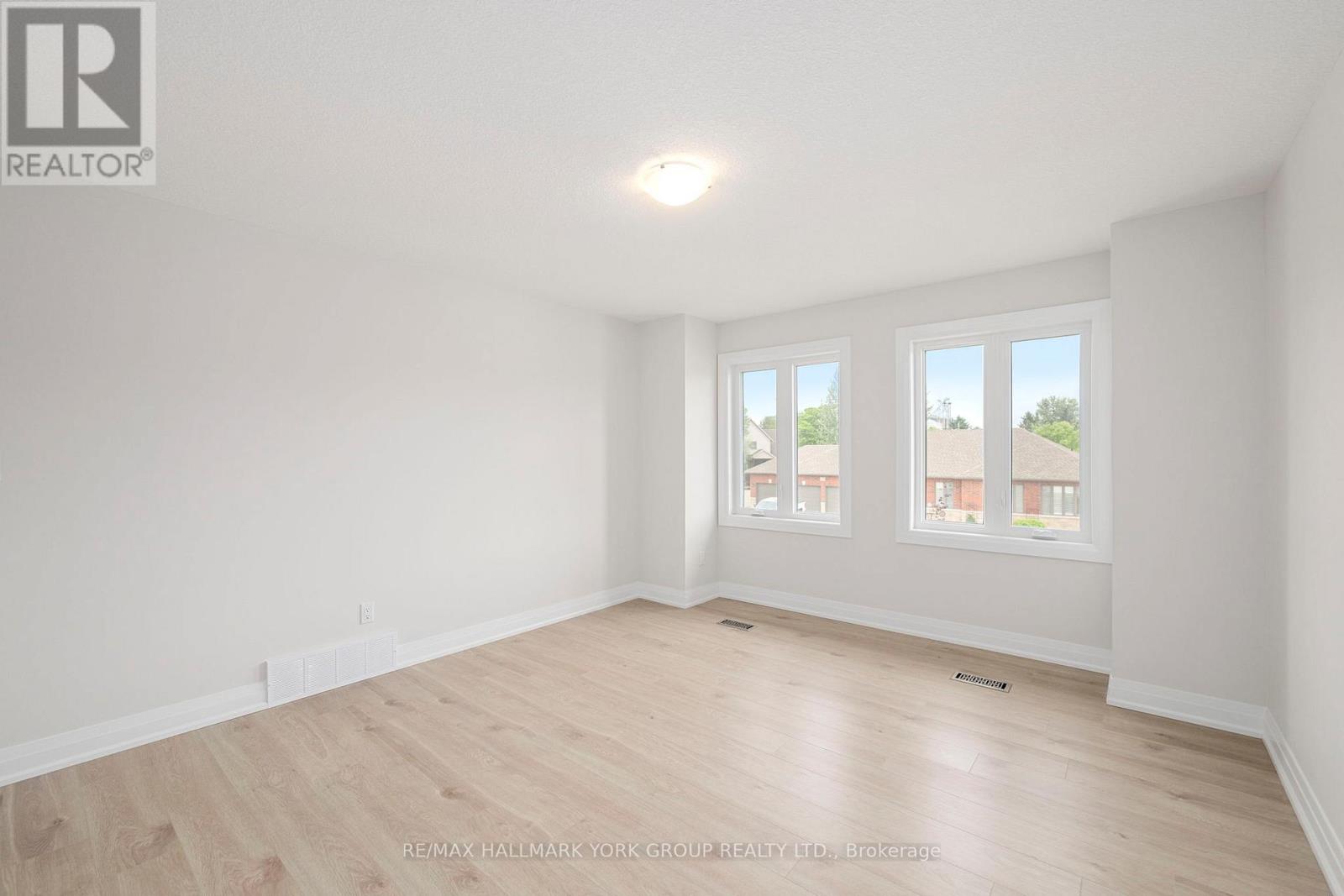 246 Leitch Street Property Photo 22