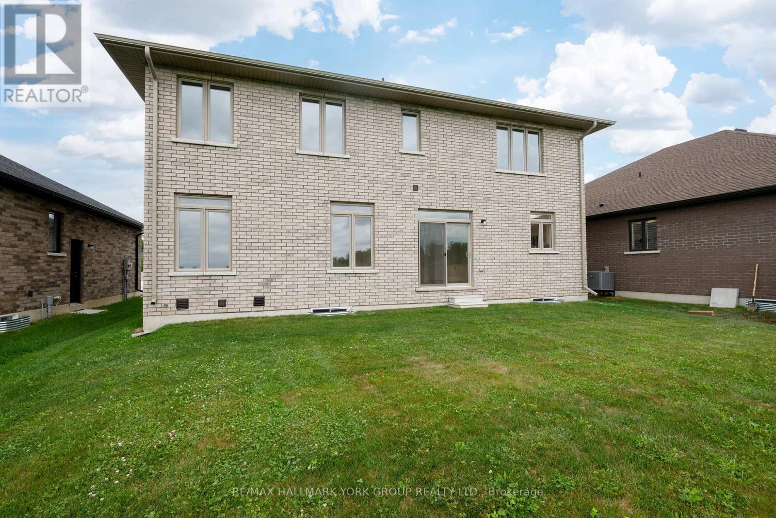 246 Leitch Street Property Photo 36