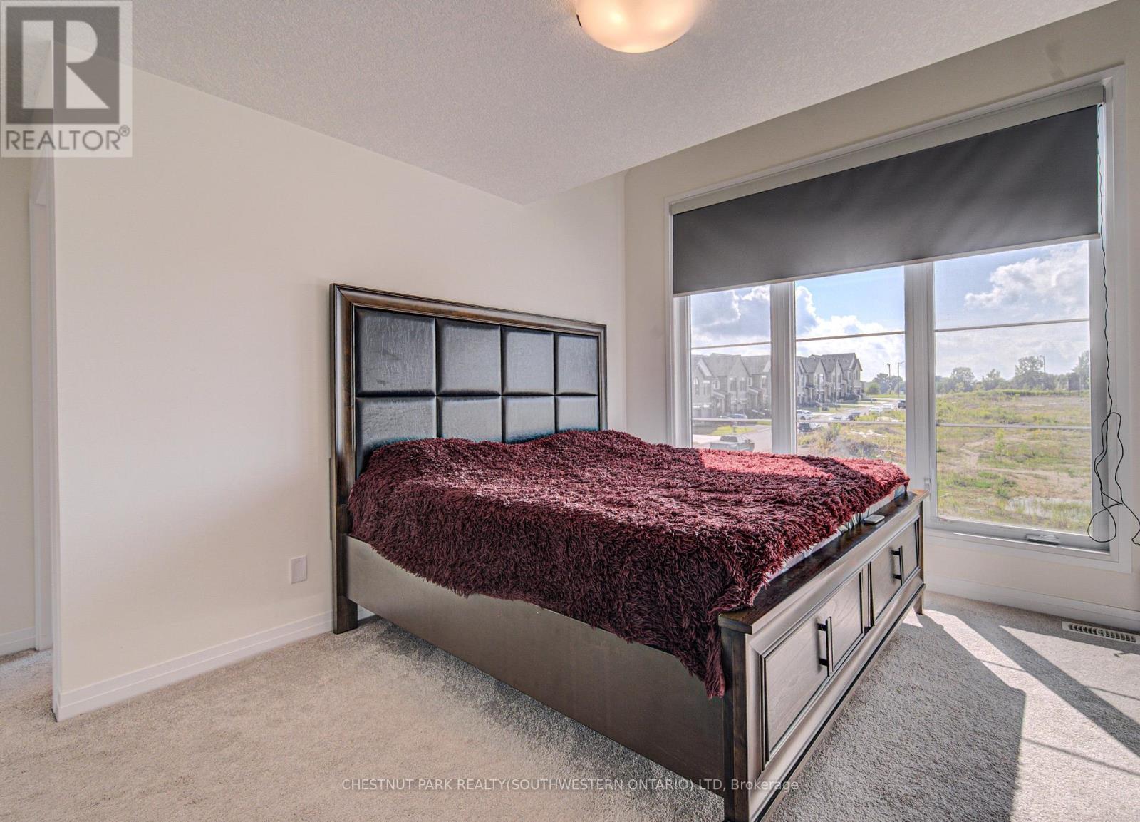 9 Queensbrook Crescent Property Photo 10