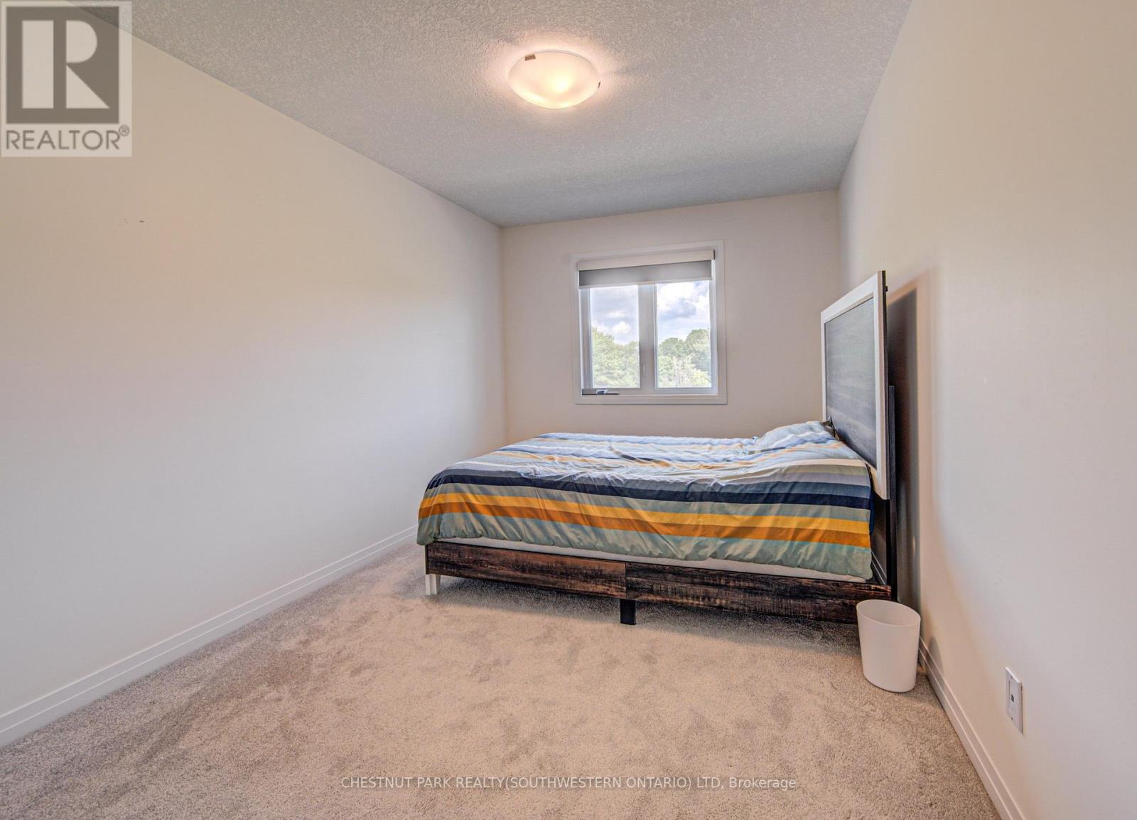 9 Queensbrook Crescent Property Photo 14