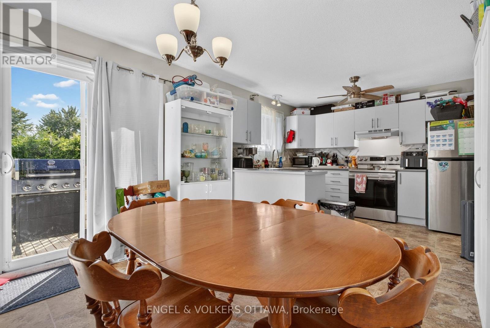 522 St Louis Street Property Photo 16