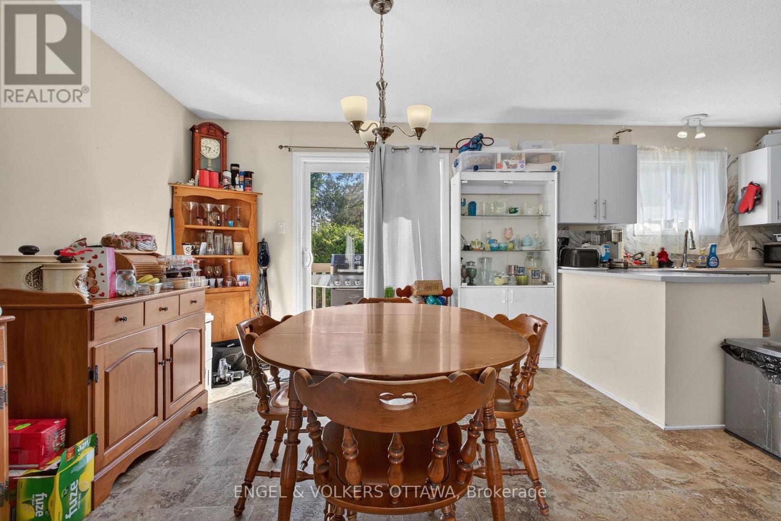 522 St Louis Street Property Photo 17