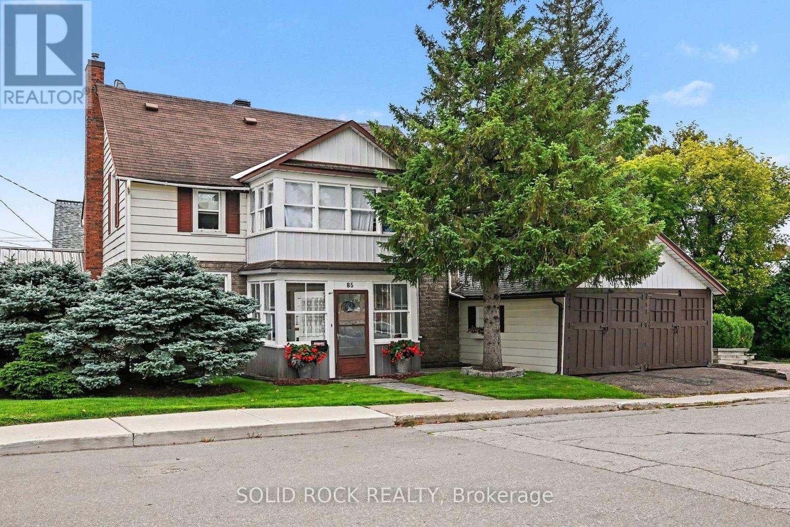 85 RENFREW AVENUE W