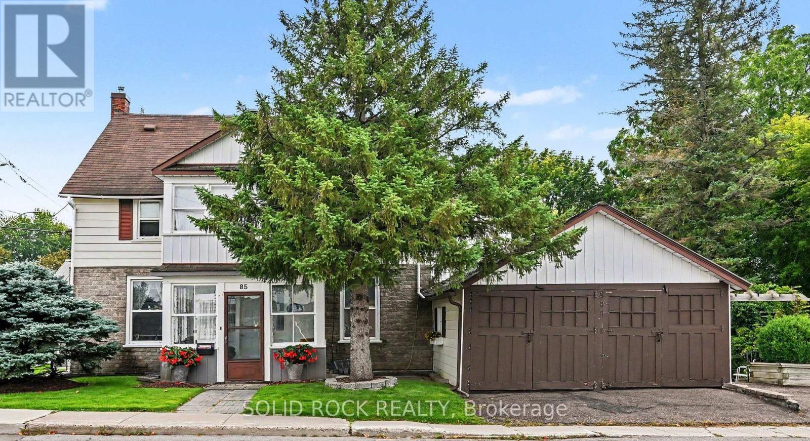 85 Renfrew Avenue W Property Photo 1