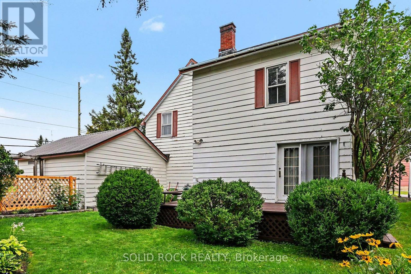 85 Renfrew Avenue W Property Photo 6