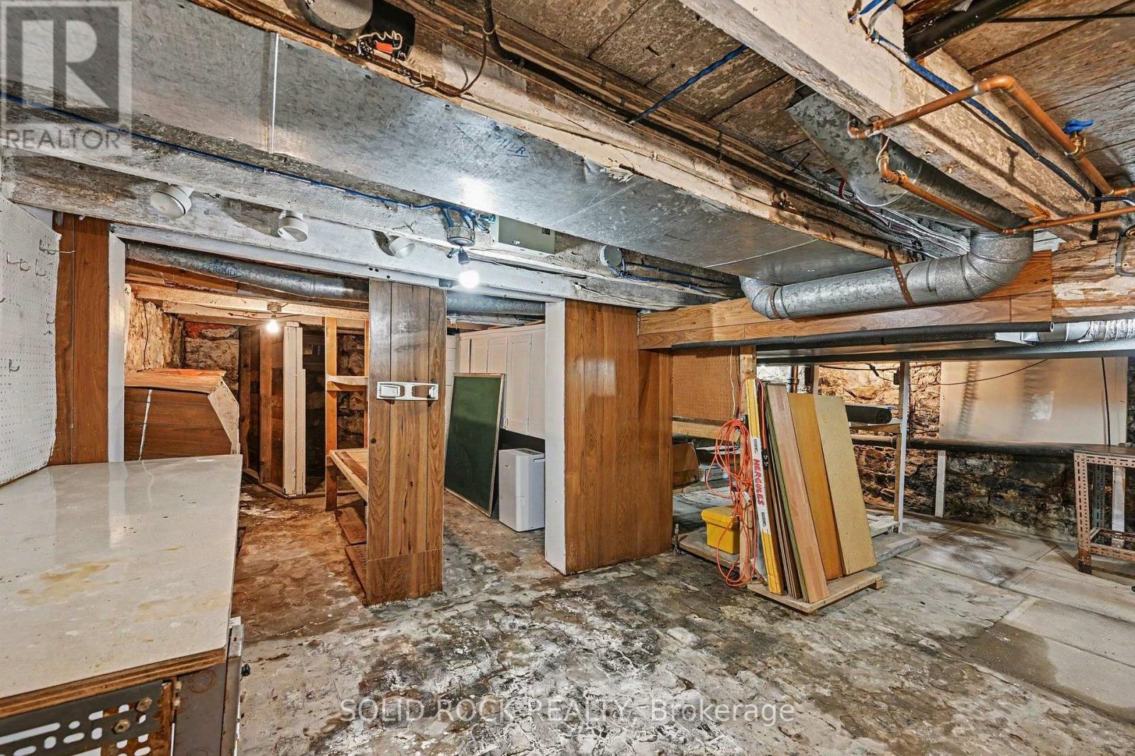 85 Renfrew Avenue W Property Photo 23