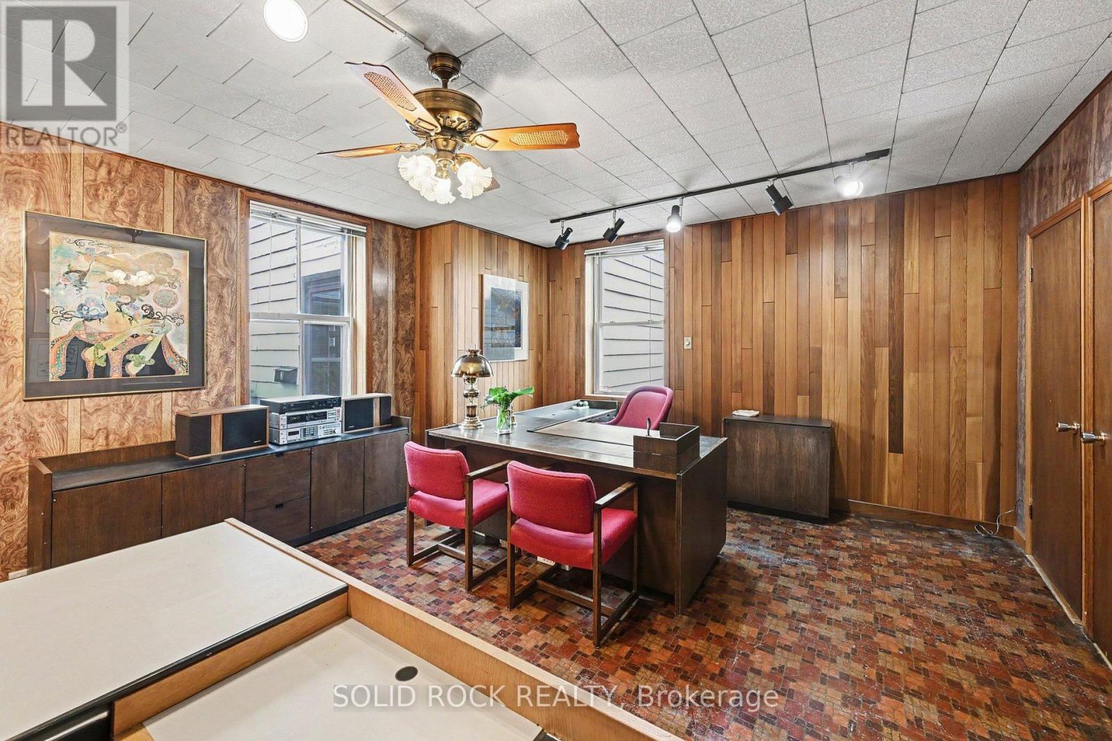 85 Renfrew Avenue W Property Photo 26