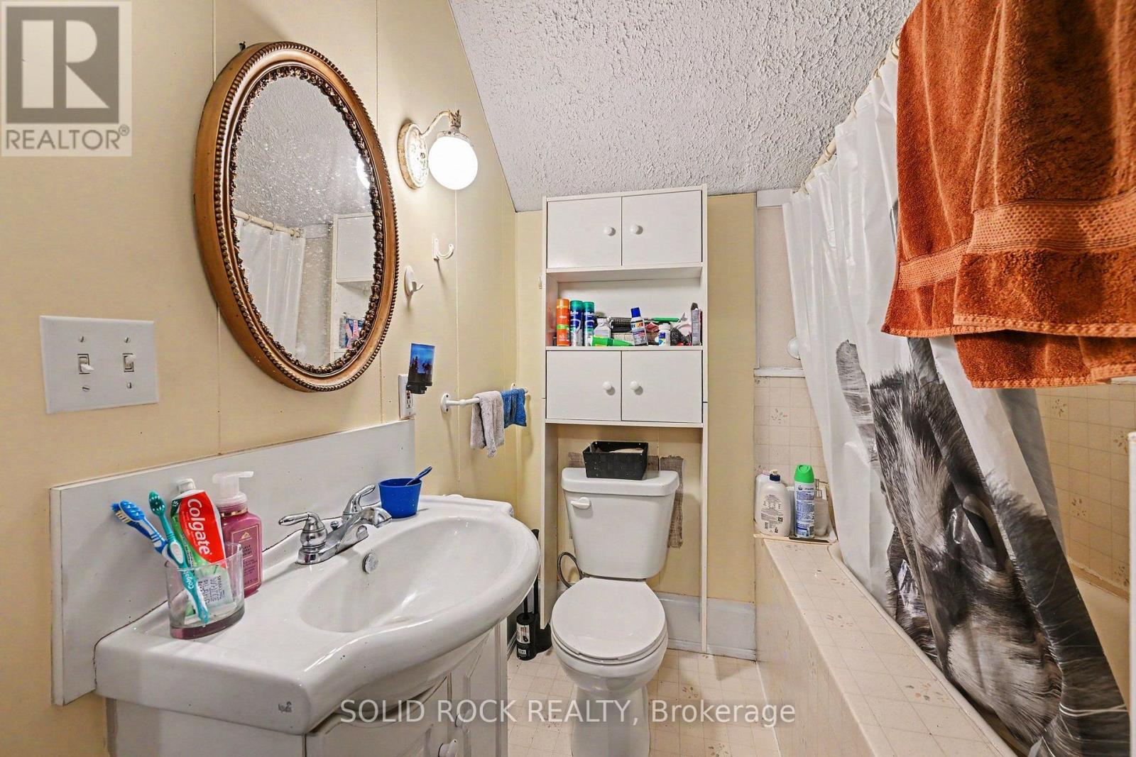 85 Renfrew Avenue W Property Photo 30