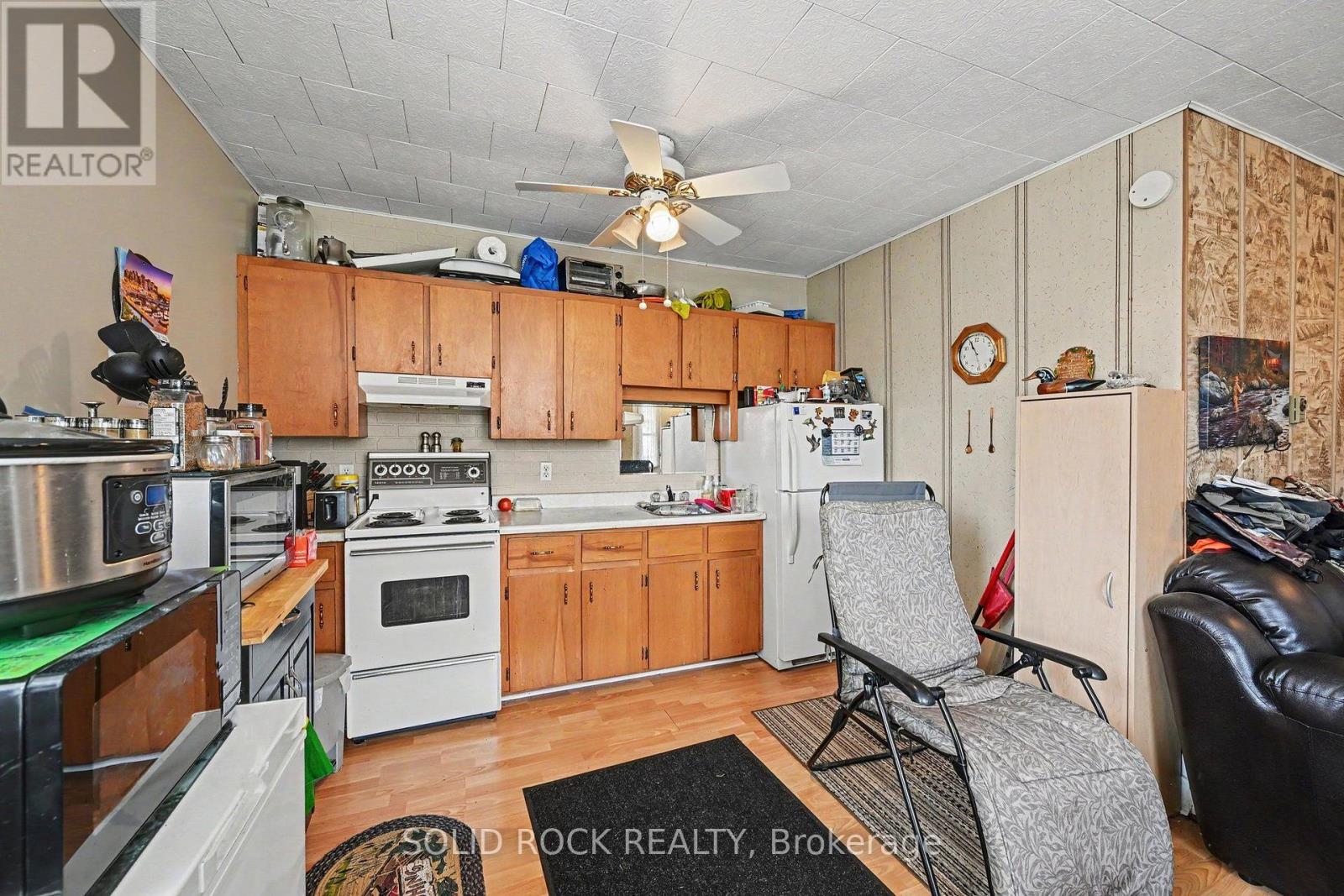 85 Renfrew Avenue W Property Photo 31