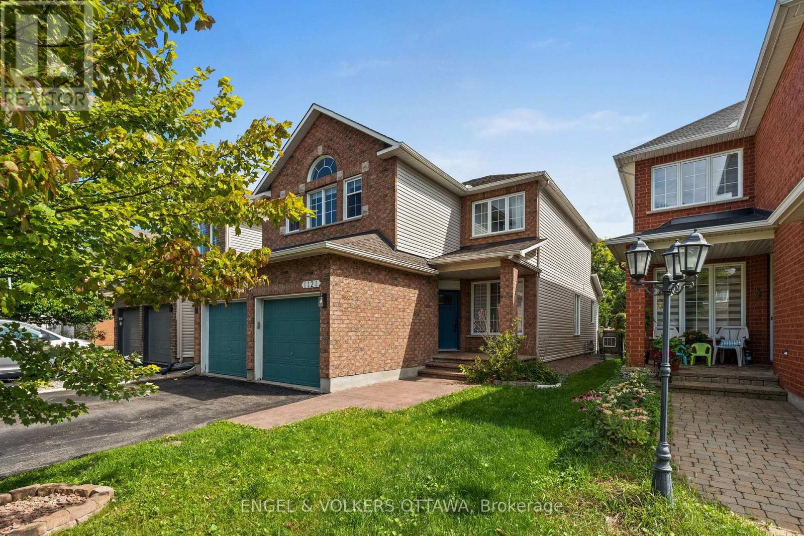 1121 Rocky Harbour Crescent Property Photo 2