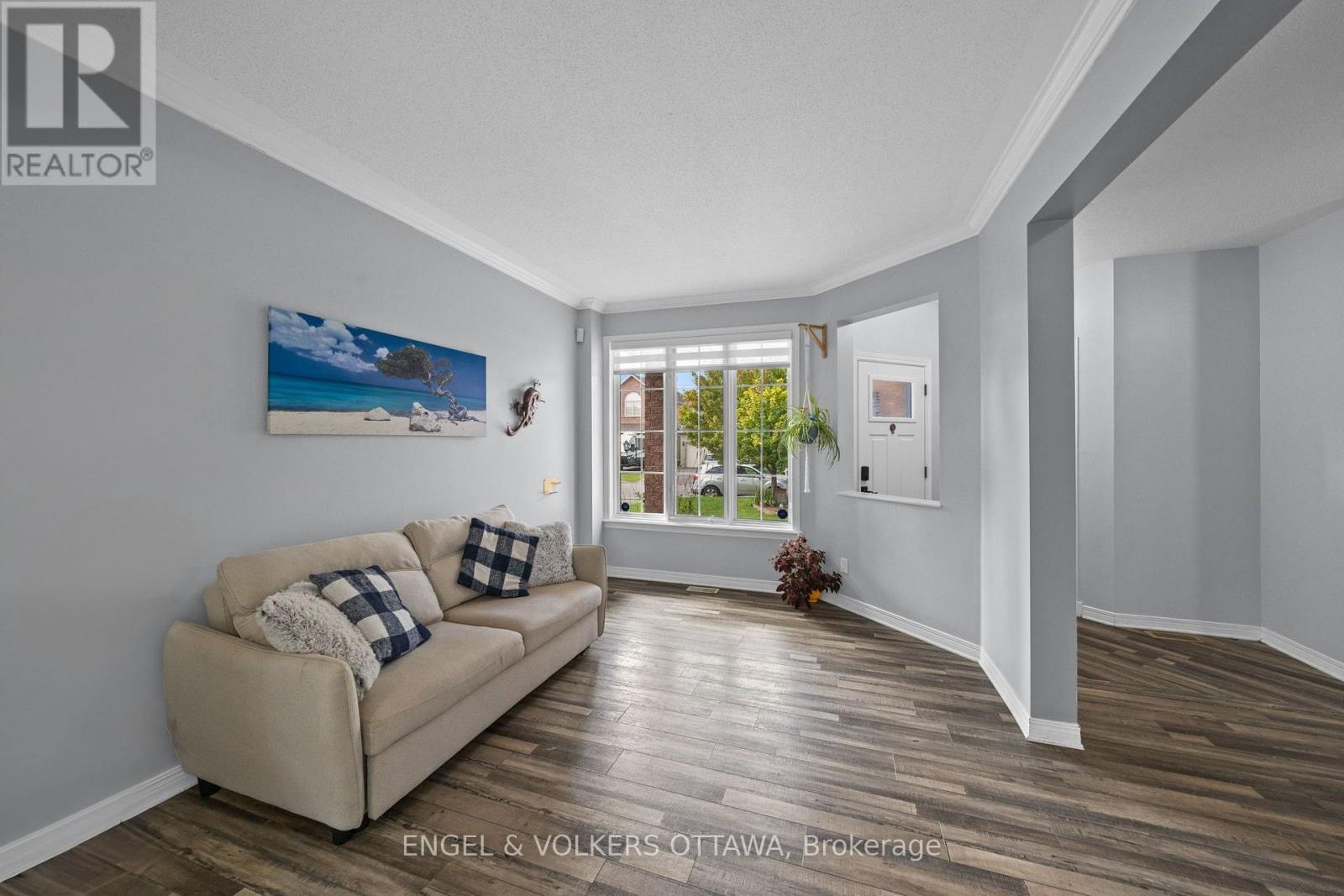 1121 Rocky Harbour Crescent Property Photo 6