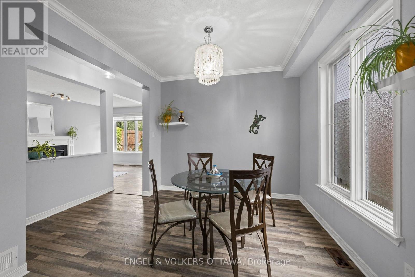 1121 Rocky Harbour Crescent Property Photo 8