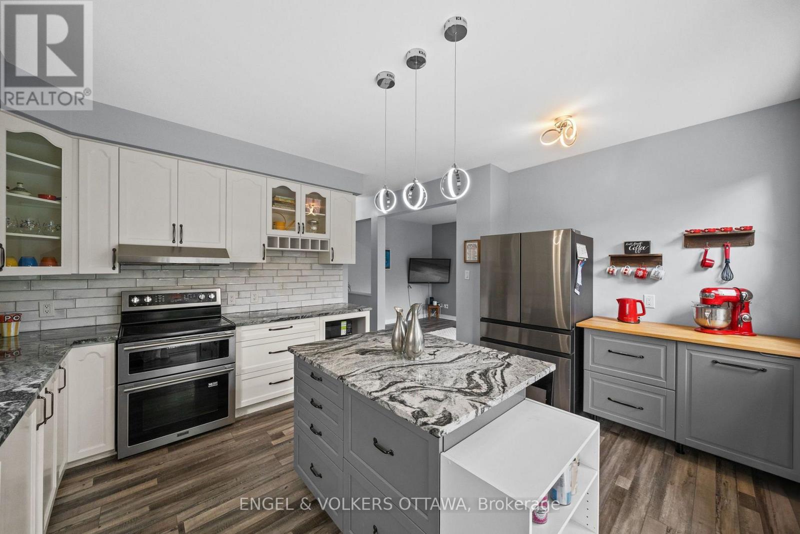 1121 Rocky Harbour Crescent Property Photo 13