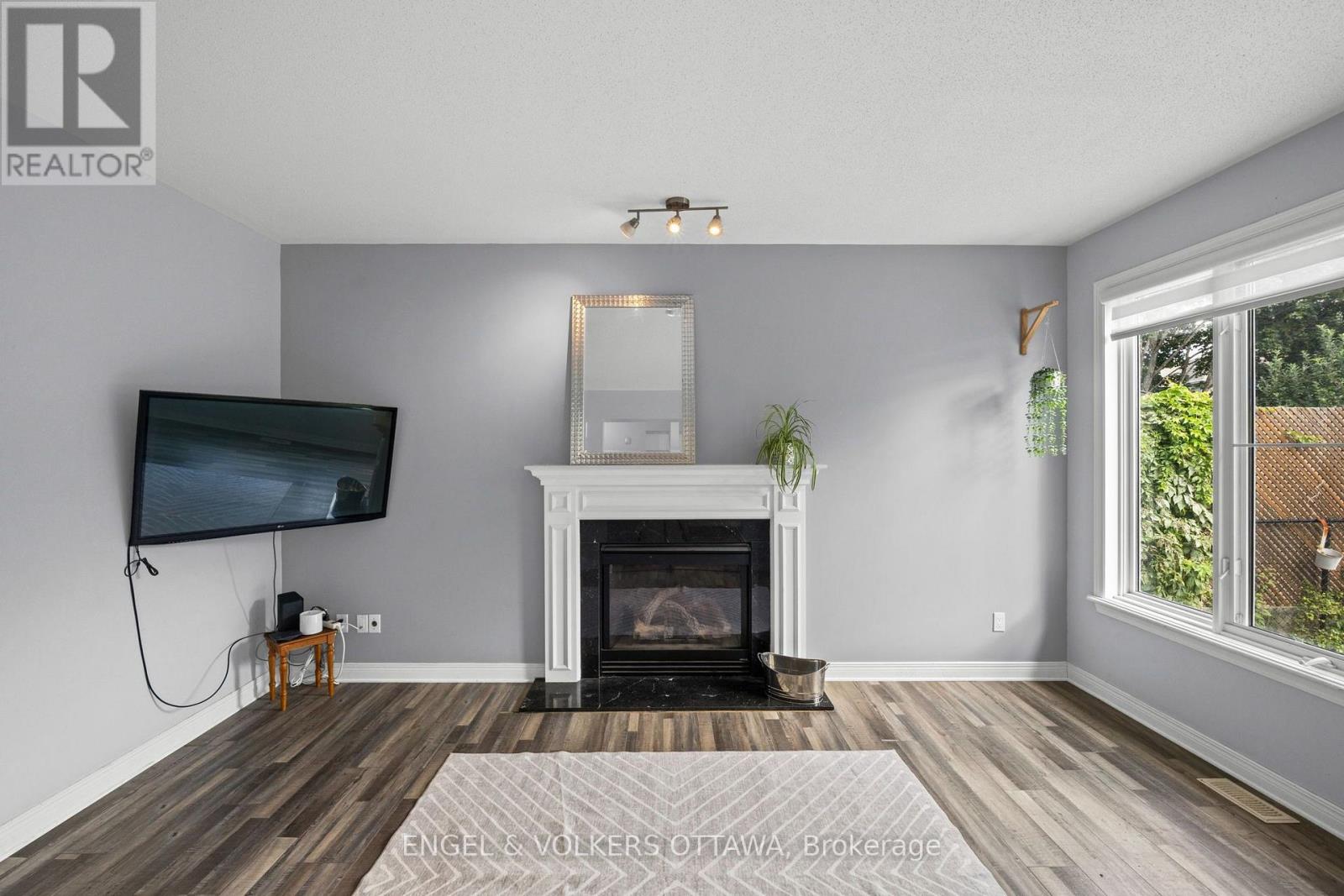 1121 Rocky Harbour Crescent Property Photo 14